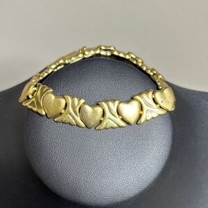 Chic Gold Heart Hugs And Kisses Bracelet